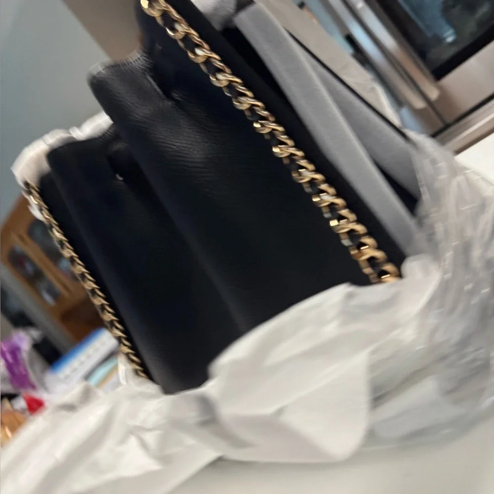 Michael Kors Large Chain Shoulder Bag BRAND NEW